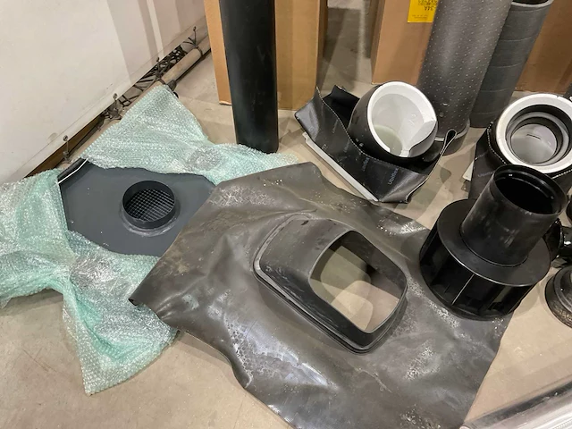Partij installatie materiaal - afbeelding 5 van  8