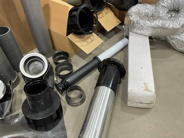 Partij installatie materiaal - afbeelding 6 van  8
