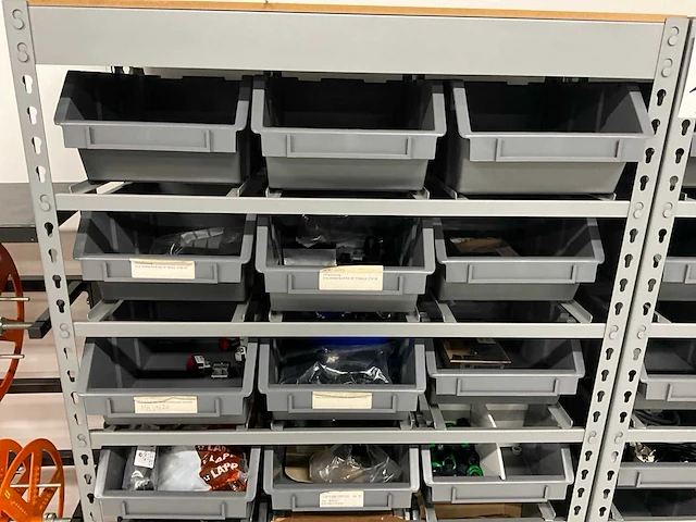 Partij installatie materiaal - afbeelding 6 van  11