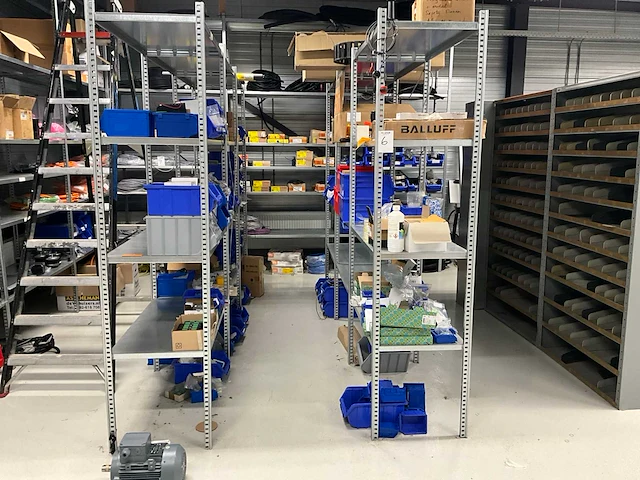 Partij installatie materiaal - afbeelding 11 van  18
