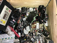 Partij installatieautomaten & procesapparatuur - afbeelding 8 van  9