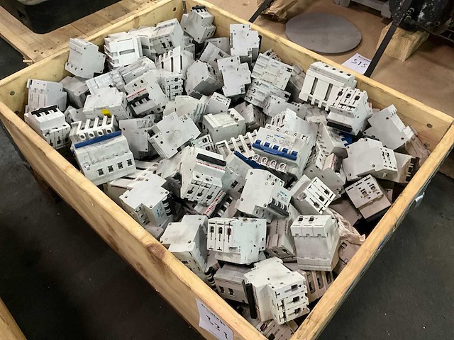 Partij installatieautomaten - afbeelding 1 van  4