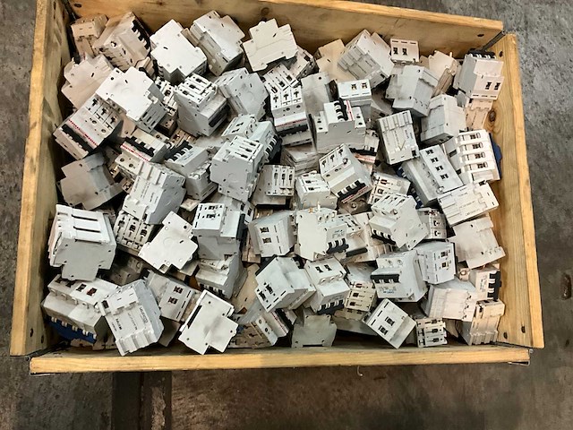 Partij installatieautomaten - afbeelding 2 van  6