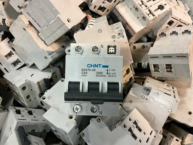 Partij installatieautomaten - afbeelding 5 van  7