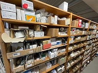 Partij installatiemateraal (c) - afbeelding 6 van  22
