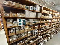 Partij installatiemateraal (c) - afbeelding 15 van  22