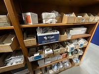 Partij installatiemateraal (c) - afbeelding 16 van  22