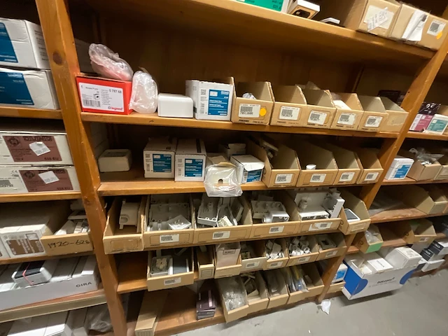 Partij installatiemateraal (c) - afbeelding 20 van  22