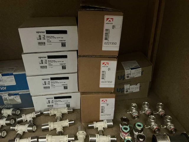 Partij installatiemateriaal (145x) - afbeelding 5 van  16