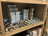 Partij installatiemateriaal (145x) - afbeelding 1 van  16