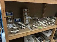 Partij installatiemateriaal (336x) - afbeelding 1 van  13