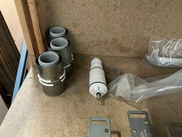 Partij installatiemateriaal (66x) - afbeelding 9 van  9