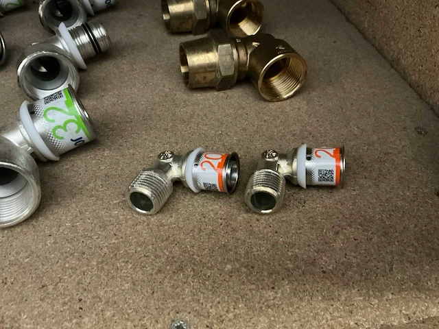 Partij installatiemateriaal (69x) - afbeelding 9 van  9