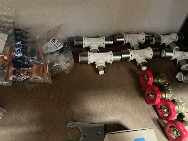 Partij installatiemateriaal (69x) - afbeelding 8 van  8
