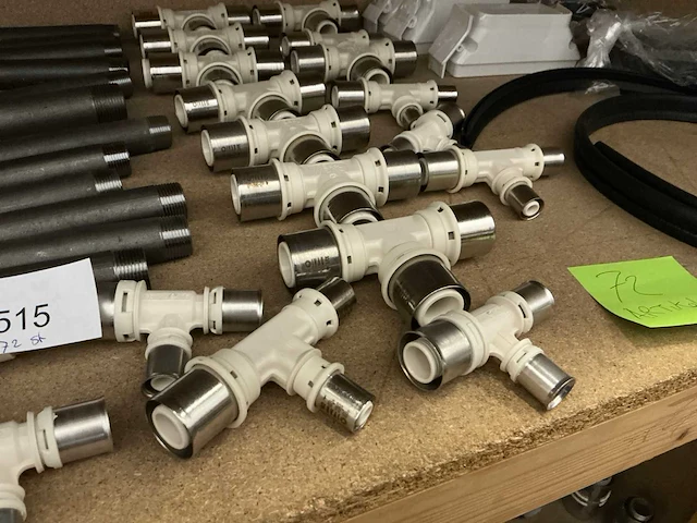 Partij installatiemateriaal (72x) - afbeelding 6 van  9