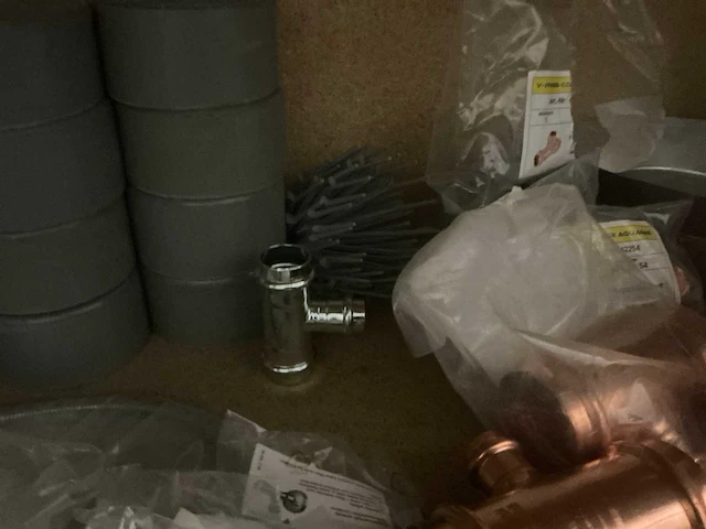 Partij installatiemateriaal (75x) - afbeelding 4 van  12