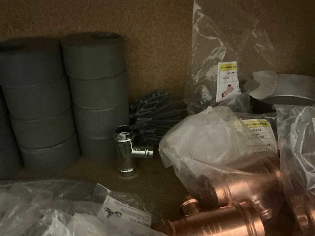 Partij installatiemateriaal (75x) - afbeelding 8 van  12