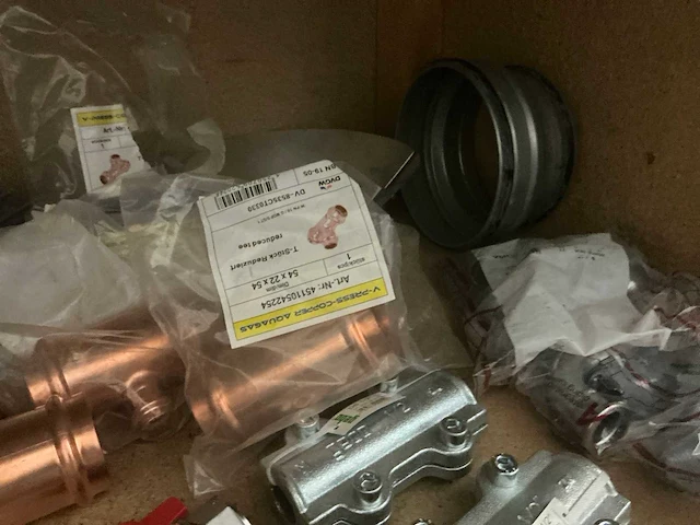 Partij installatiemateriaal (75x) - afbeelding 10 van  12