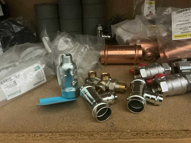Partij installatiemateriaal (75x) - afbeelding 12 van  12