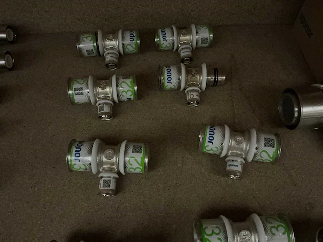 Partij installatiemateriaal (76x) - afbeelding 6 van  11