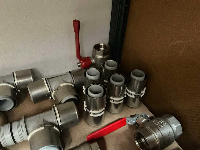 Partij installatiemateriaal (81x) - afbeelding 8 van  11
