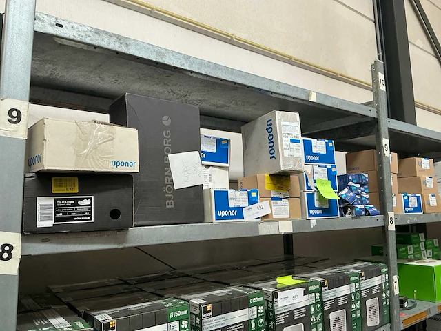 Partij installatiemateriaal (90x) - afbeelding 1 van  6