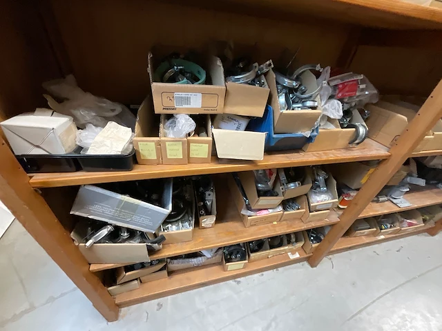 Partij installatiemateriaal (c) - afbeelding 7 van  24