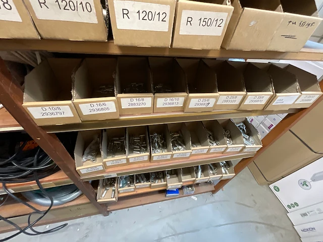 Partij installatiemateriaal (c) - afbeelding 9 van  24