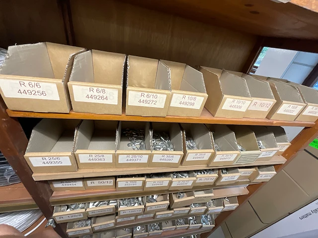 Partij installatiemateriaal (c) - afbeelding 10 van  24