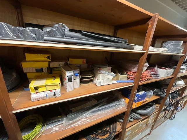 Partij installatiemateriaal (c) - afbeelding 19 van  24