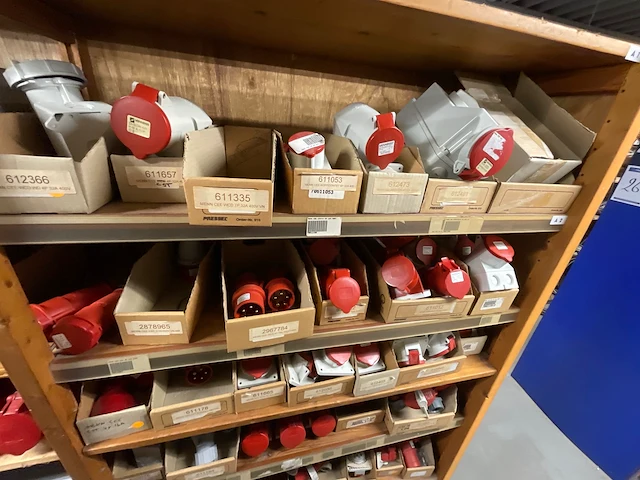 Partij installatiemateriaal (c) - afbeelding 21 van  24