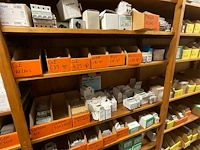 Partij installatiemateriaal (c) - afbeelding 21 van  43