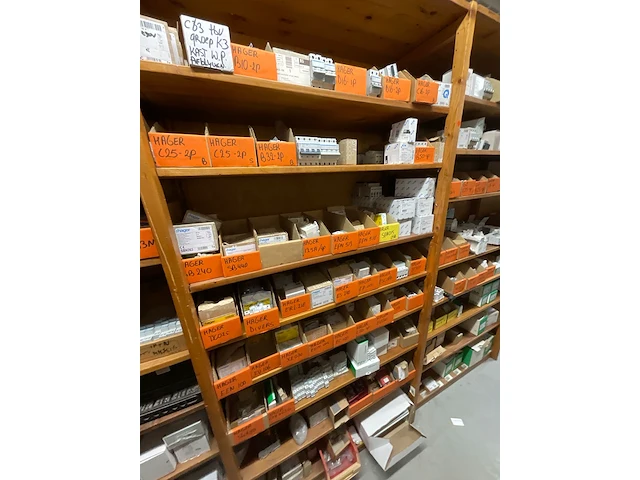 Partij installatiemateriaal (c) - afbeelding 22 van  43