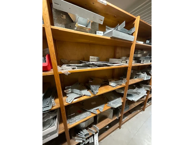 Partij installatiemateriaal (c) - afbeelding 36 van  43