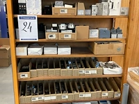 Partij installatiemateriaal (c) - afbeelding 41 van  43