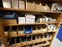 Partij installatiemateriaal (c) - afbeelding 2 van  22