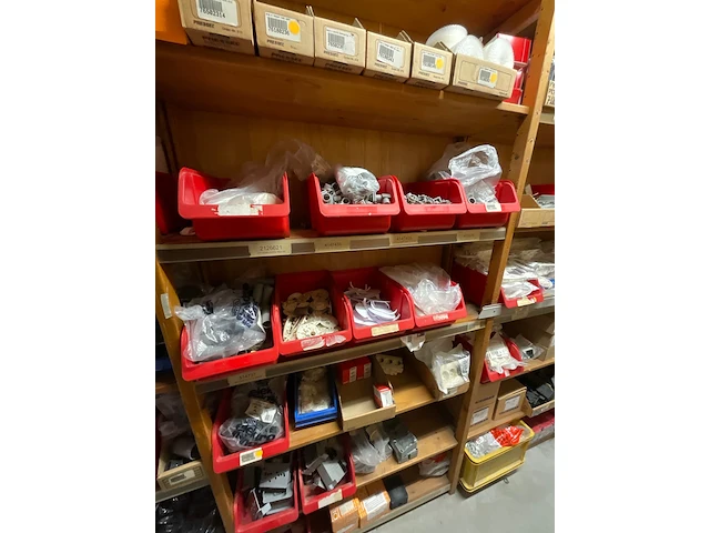 Partij installatiemateriaal (c) - afbeelding 10 van  22