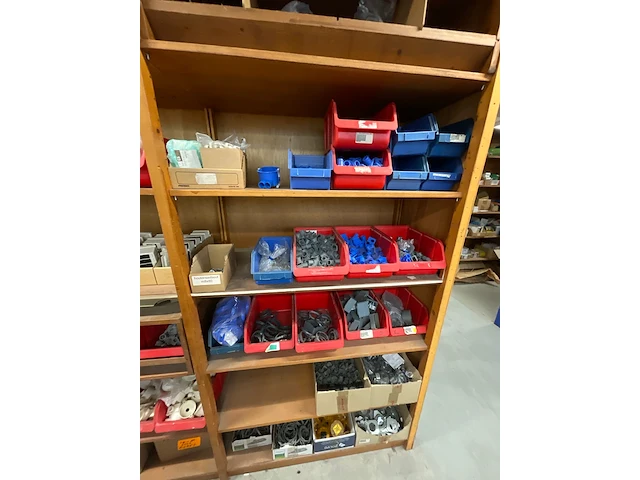 Partij installatiemateriaal (c) - afbeelding 13 van  22