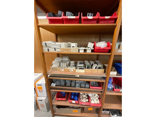 Partij installatiemateriaal (c) - afbeelding 14 van  22