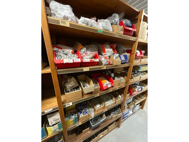 Partij installatiemateriaal (c) - afbeelding 19 van  22