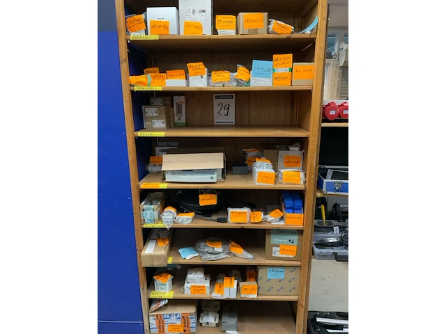 Partij installatiemateriaal (c) - afbeelding 5 van  12