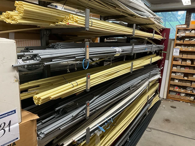 Partij installatiemateriaal (c) - afbeelding 1 van  9