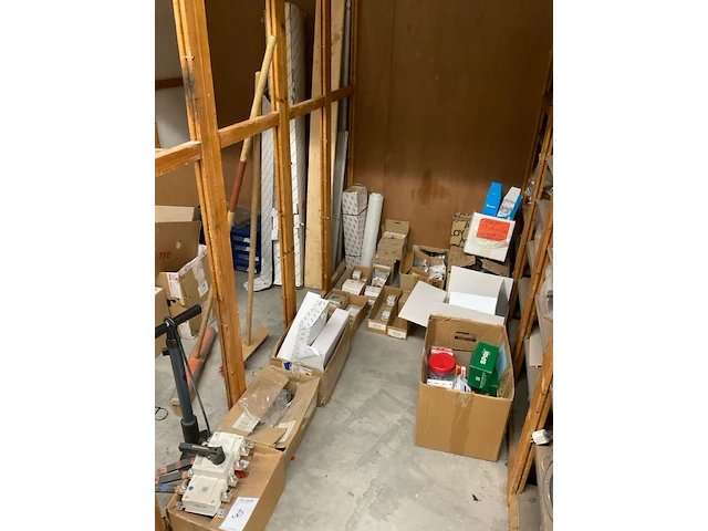 Partij installatiemateriaal (c) - afbeelding 8 van  9