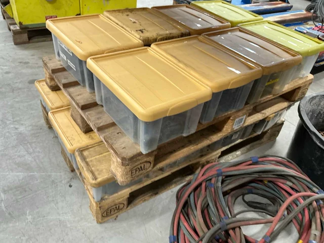 Partij installatiemateriaal, lagers etcetera - afbeelding 4 van  6