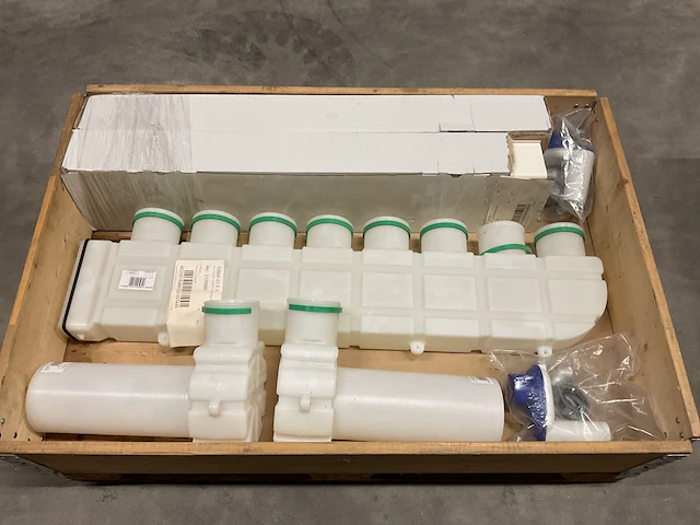 Partij installatiemateriaal - afbeelding 1 van  4