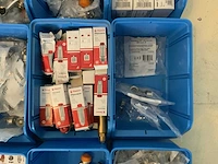Partij installatiemateriaal - afbeelding 4 van  10