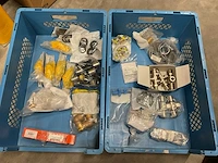 Partij installatiemateriaal - afbeelding 1 van  3