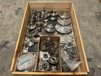 Partij installatiemateriaal - afbeelding 1 van  3