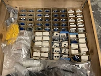 Partij installatiemateriaal - afbeelding 3 van  8
