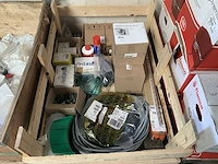 Partij installatiemateriaal - afbeelding 1 van  5